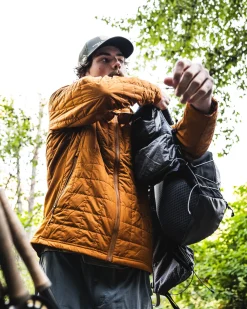Sale Simms Fishing Flyweight Vest Pack Smoke